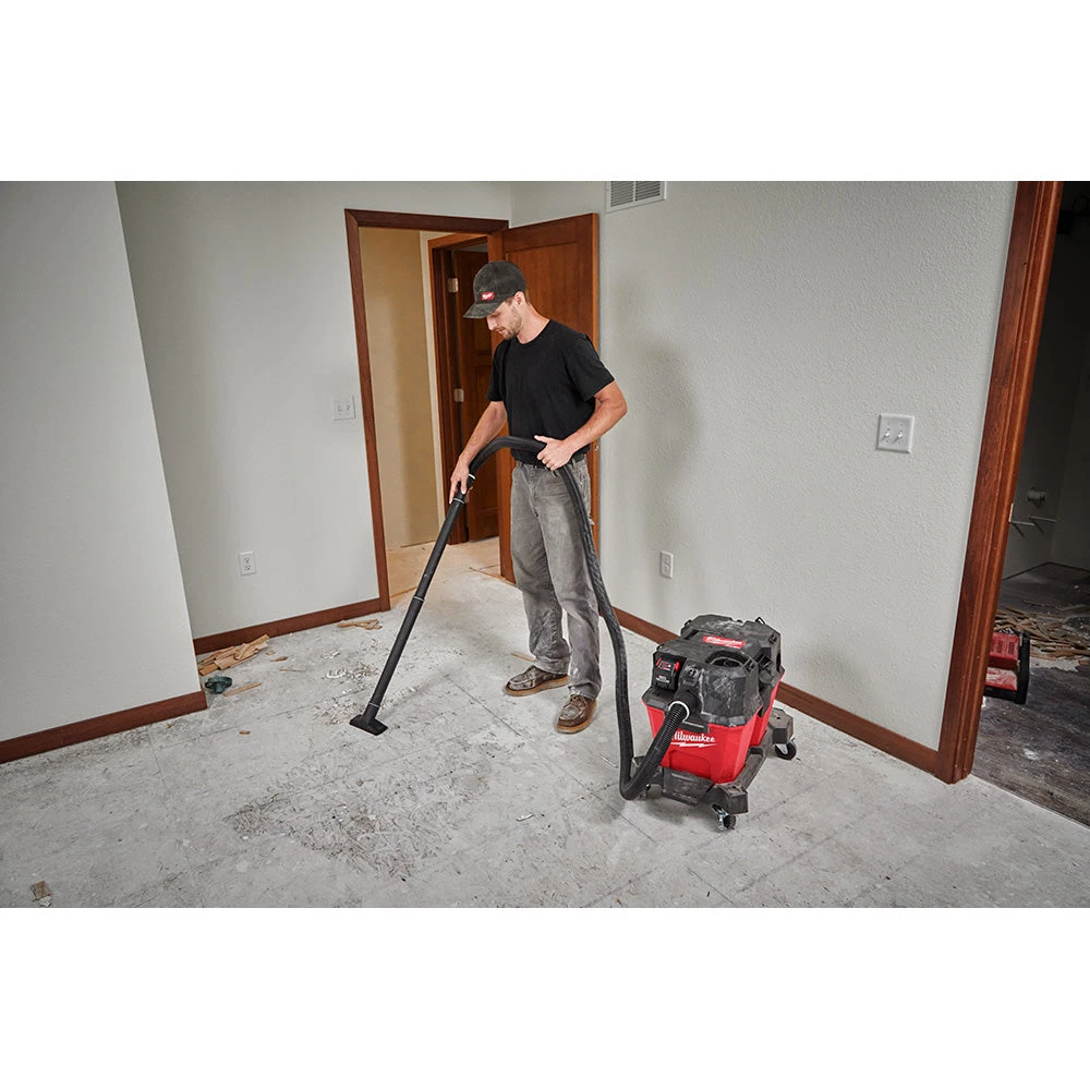 POWER TOOLS Milwaukee 0910-20 - M18 FUEL™ 6 Gallon Wet/Dry Vacuum 11 POWER TOOLS Milwaukee 0910-20 - M18 FUEL™ 6 Gallon Wet/Dry Vacuum