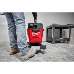 POWER TOOLS Milwaukee 0910-20 - M18 FUEL™ 6 Gallon Wet/Dry Vacuum 23 POWER TOOLS Milwaukee 0910-20 - M18 FUEL™ 6 Gallon Wet/Dry Vacuum