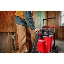 POWER TOOLS Milwaukee 0930-22HD - M18 FUEL 2-Battery 12 Gallon Wet/Dry Modular Vacuum 12.0 Ah Kit