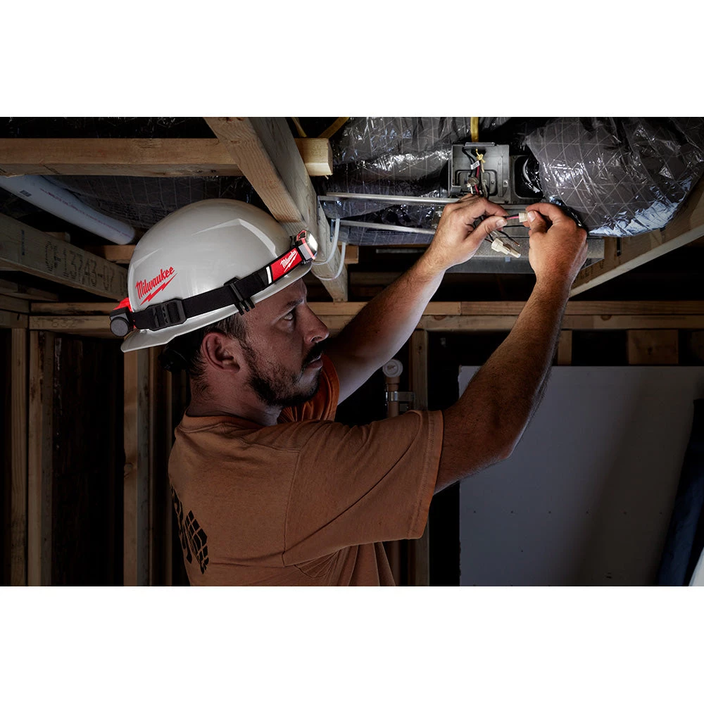 LIGHTING Milwaukee 2115-21 - USB Rechargeable Low-Profile Headlamp; 600 Lumens 10 LIGHTING Milwaukee 2115-21 - USB Rechargeable Low-Profile Headlamp; 600 Lumens