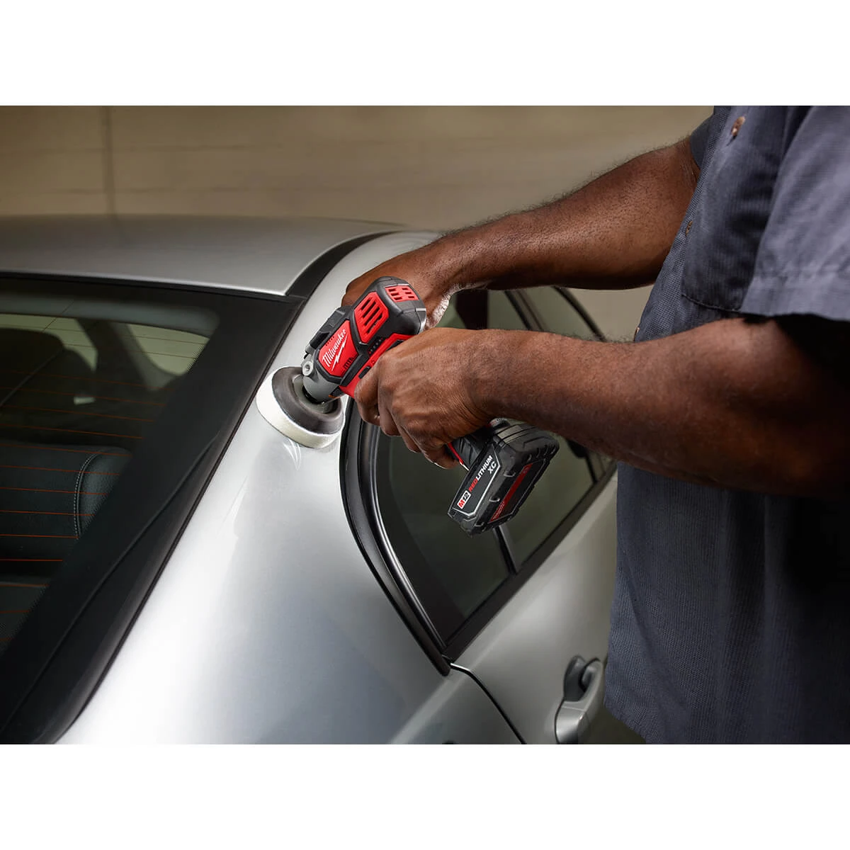 SALE Milwaukee 2438-22X - M12™ Variable Speed Polisher/Sander Kit 5 SALE Milwaukee 2438-22X - M12™ Variable Speed Polisher/Sander Kit