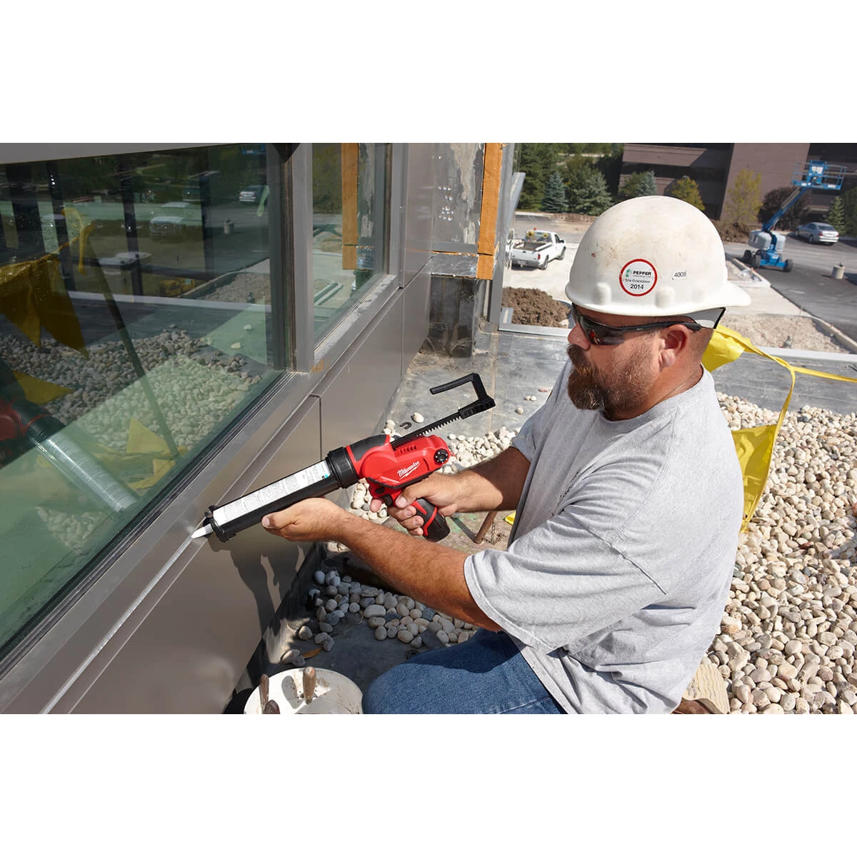 Milwaukee 2441-21 M12 10 Oz Caulk Gun Kit 6 Milwaukee 2441-21 M12 10 Oz Caulk Gun Kit