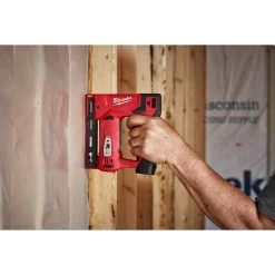 SALE MIlwaukee 2447-21 - M12™ 3/8" Crown Stapler