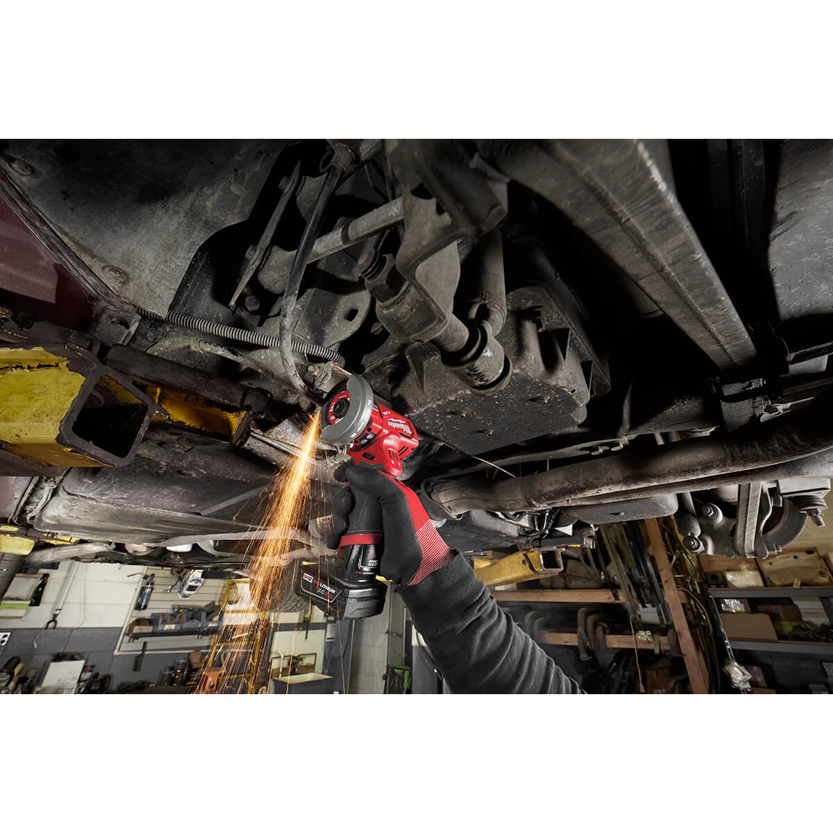 Milwaukee 2522-21XC - M12 FUEL™ 3" Compact Cut Off Tool - Kit 15 Milwaukee 2522-21XC - M12 FUEL™ 3" Compact Cut Off Tool - Kit