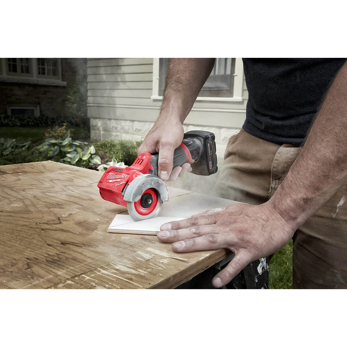 Milwaukee 2522-21XC - M12 FUEL™ 3" Compact Cut Off Tool - Kit 8 Milwaukee 2522-21XC - M12 FUEL™ 3" Compact Cut Off Tool - Kit