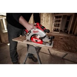 Milwaukee 2631-21 - M18™ Brushless 7-1/4