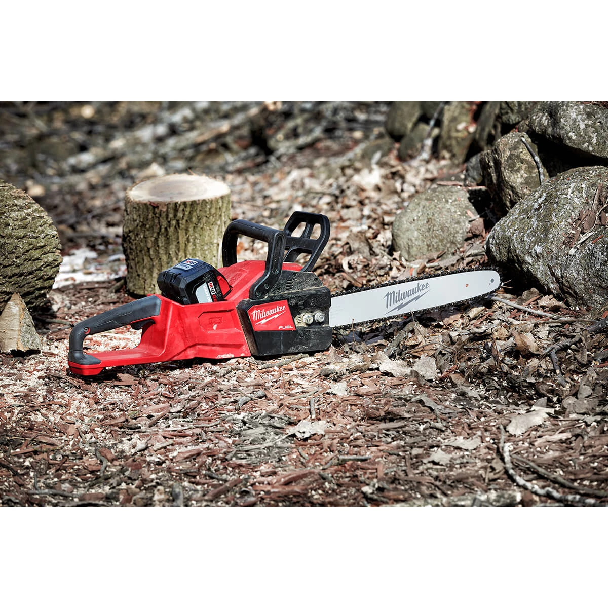 ACCESSORIES Milwaukee 2727-21HD - M18 FUEL™ 16" Chainsaw Kit 13 ACCESSORIES Milwaukee 2727-21HD - M18 FUEL™ 16" Chainsaw Kit