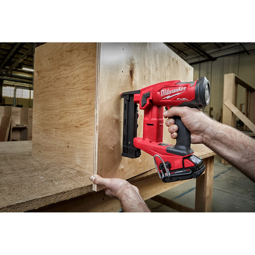 SALE Milwaukee 2749-21CT - M18 Fuel 18Ga Narrow Crown Stapler - 2.0Ah Kit 8 SALE Milwaukee 2749-21CT - M18 Fuel 18Ga Narrow Crown Stapler - 2.0Ah Kit