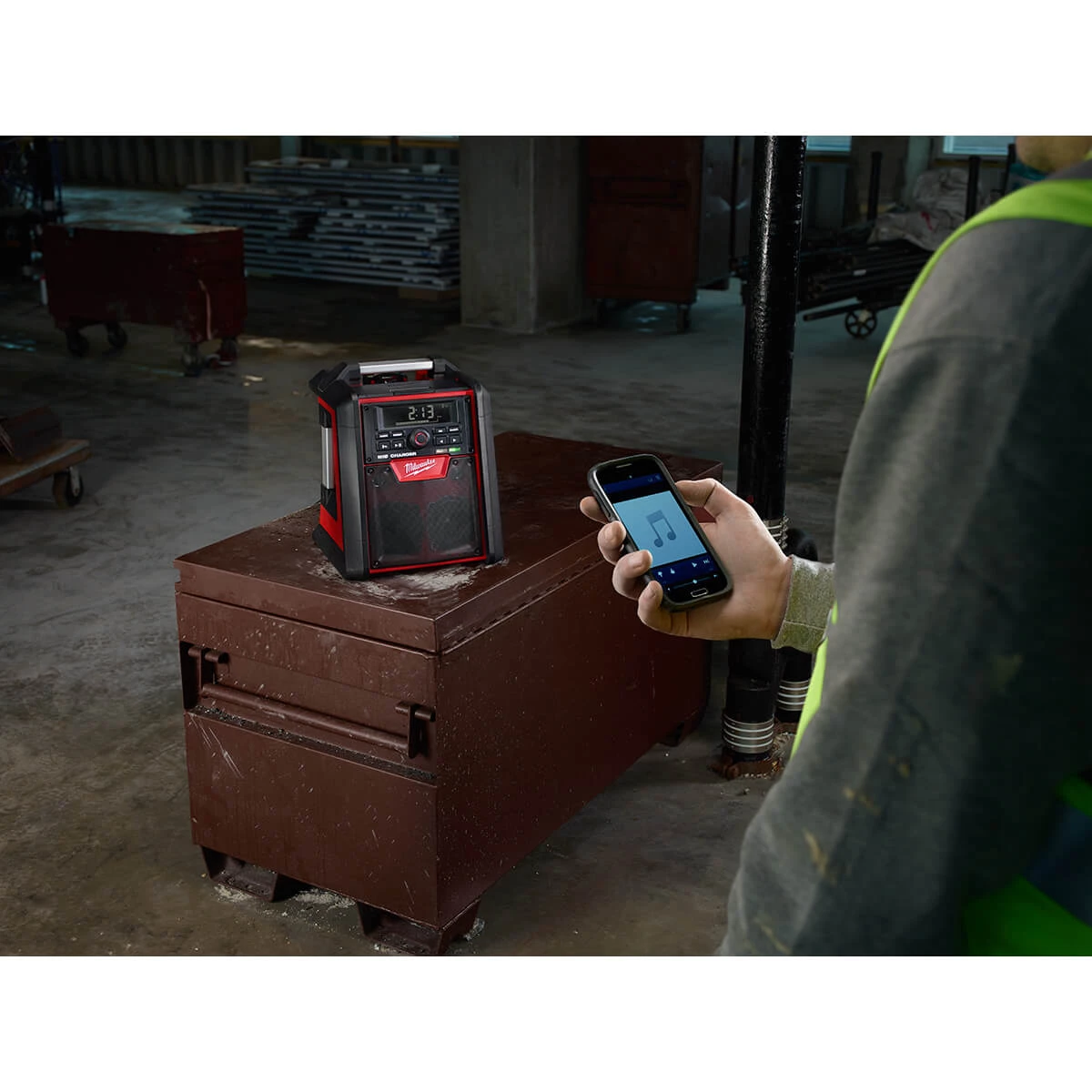 Milwaukee 2792-20 - M18 Jobsite Radio/Charger SALE 13 Milwaukee 2792-20 - M18 Jobsite Radio/Charger SALE