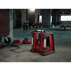Milwaukee 2792-20 - M18 Jobsite Radio/Charger SALE 26 Milwaukee 2792-20 - M18 Jobsite Radio/Charger SALE
