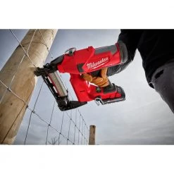 NAILERS AND STAPLERS MILWAUKEE 2843-20 - M18 FUEL UTILITY FENCING STAPLER Tool Only