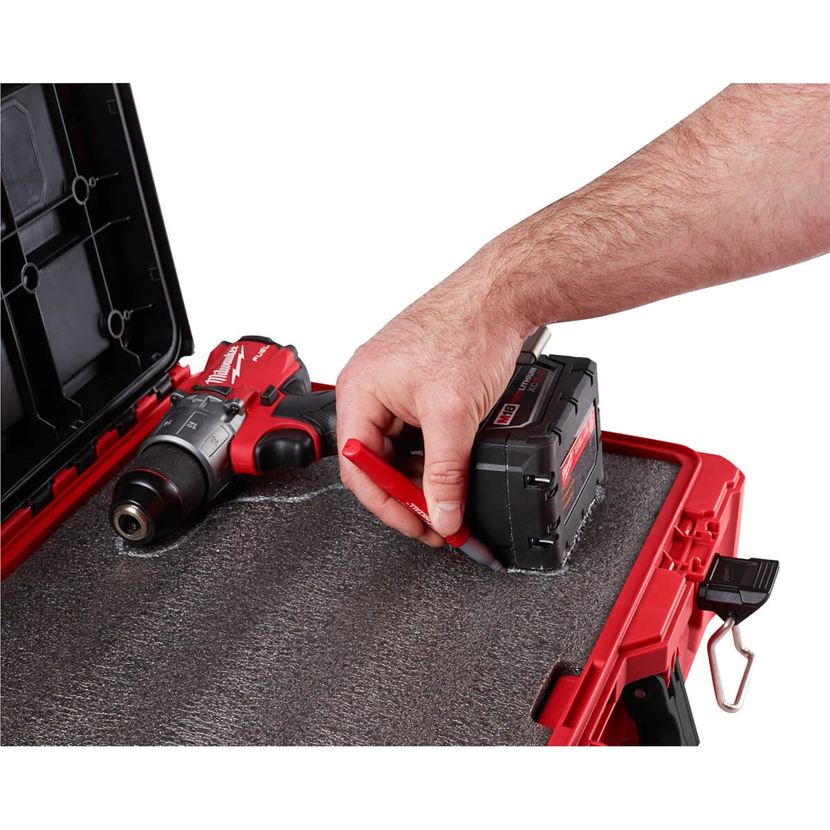 STORAGE Milwaukee 48-22-8450 - PACKOUT Tool Case With Foam Insert 15 STORAGE Milwaukee 48-22-8450 - PACKOUT Tool Case With Foam Insert
