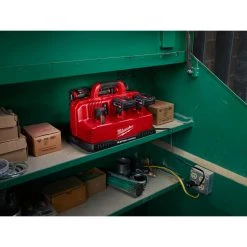 BATTERIES AND CHARGERS Milwaukee 48-59-1807 - M18/M12 Rapid Charge Station