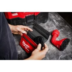 SALE Milwaukee 49-90-2020 - AIR-TIP™ Swiveling Palm Brush