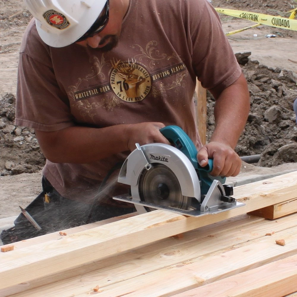 Makita 5007F - 15amp 7-1/4" Circular Saw With LED Light 4 Makita 5007F - 15amp 7-1/4" Circular Saw With LED Light