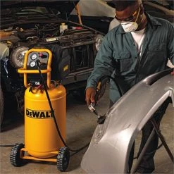 Dewalt D55168 - 1.6 HP Continuous, 200 PSI, 15 Gallon Workshop Com SALE