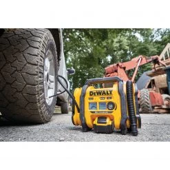 DEWALT - DCC020IB 20V MAX* CORDED/CORDLESS AIR INFLATOR