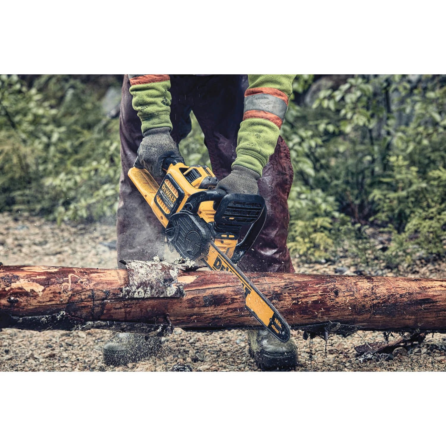 DEWALT DCCS670B FLEXVOLT 60V MAX Brushless Chainsaw, (TOOL ONLY) OUTDOOR TOOLS 22 DEWALT DCCS670B FLEXVOLT 60V MAX Brushless Chainsaw, (TOOL ONLY) OUTDOOR TOOLS