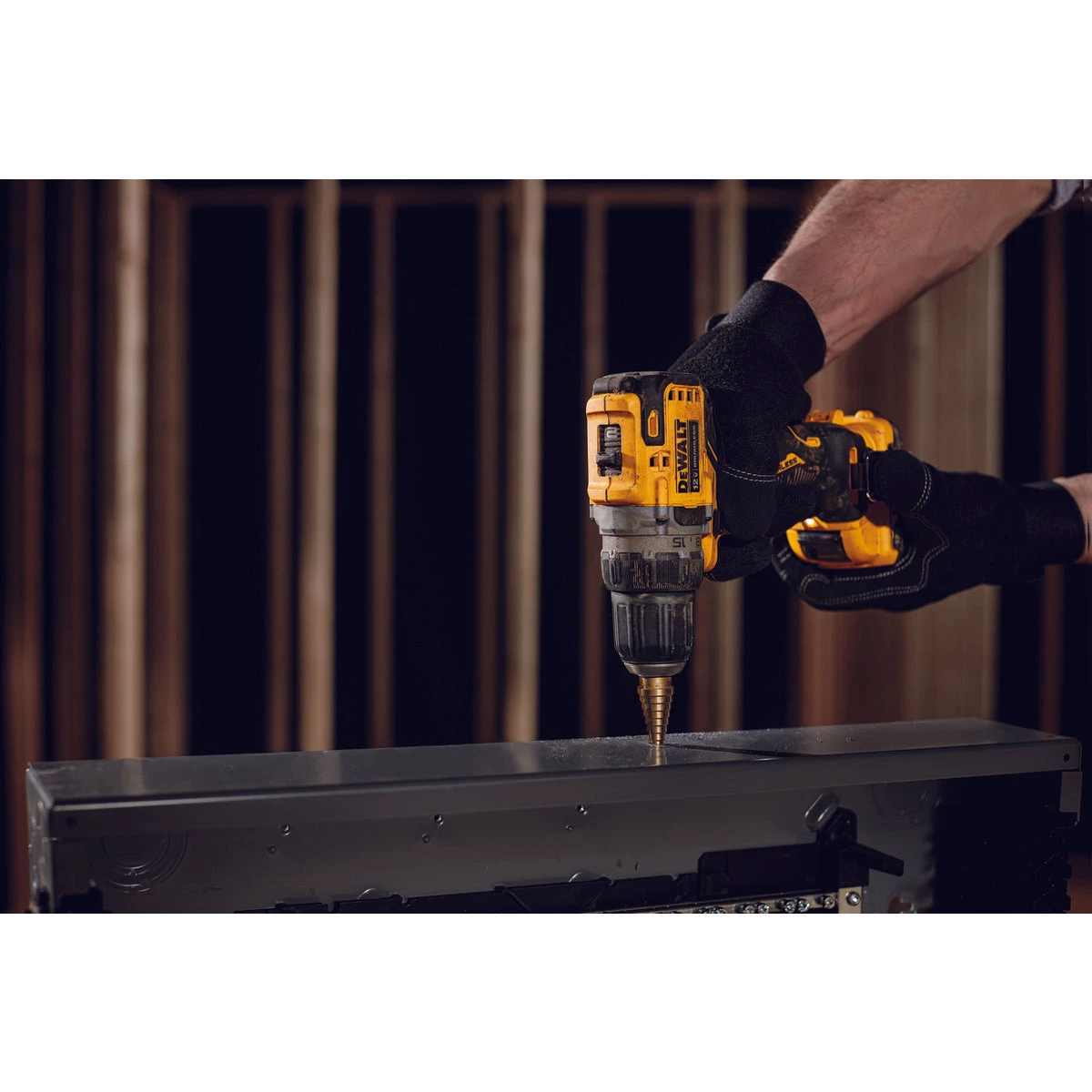 DEWALT DCD701F2 XTREME™ 12V MAX* BRUSHLESS 3/8 IN. CORDLESS DRILL/DRIVER KIT POWER TOOLS 9 DEWALT DCD701F2 XTREME™ 12V MAX* BRUSHLESS 3/8 IN. CORDLESS DRILL/DRIVER KIT POWER TOOLS