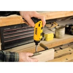 WHAT'S NEW DEWALT DCF680N1 8V Gyroscopic Screwdriver 1-Battery Kit