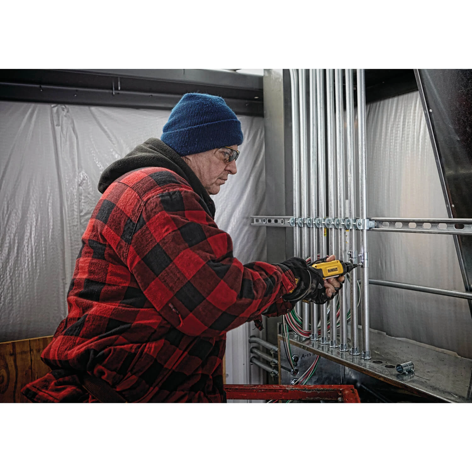 WHAT'S NEW DEWALT DCF681N2 8V Max Gyroscopic Screwdriver With Conduit Reamer 13 WHAT'S NEW DEWALT DCF681N2 8V Max Gyroscopic Screwdriver With Conduit Reamer