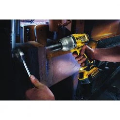 DEWALT DCF899P2 20V MAX* XR® HIGH TORQUE 1/2