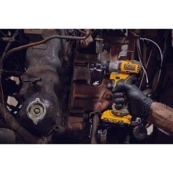POWER TOOLS DEWALT DCF902B - XTREME™ 12V MAX* BRUSHLESS 3/8 IN. CORDLESS IMPACT WRENCH (TOOL ONLY)