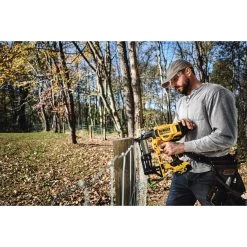Dewalt DCFS950B 20V MAX* XR® 9 GA CORDLESS FENCING STAPLER (TOOL ONLY) POWER TOOLS 19 Dewalt DCFS950B 20V MAX* XR® 9 GA CORDLESS FENCING STAPLER (TOOL ONLY) POWER TOOLS