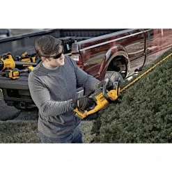 DEWALT DCHT820P1 20 V Max Hedge Trimmer With 5AH Pack OUTDOOR TOOLS