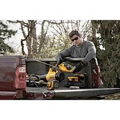 DEWALT DCHT820P1 20 V Max Hedge Trimmer With 5AH Pack OUTDOOR TOOLS