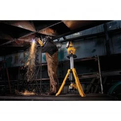 LIGHTING DEWALT DCL079B - 20V MAX* CORDLESS TRIPOD LIGHT (LIGHT ONLY)
