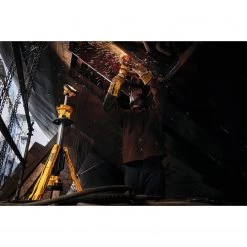 LIGHTING DEWALT DCL079B - 20V MAX* CORDLESS TRIPOD LIGHT (LIGHT ONLY)