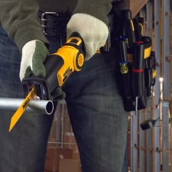 DEWALT DCS310S1 12V MAX* CORDLESS PIVOT RECIPROCATING SAW KIT WHAT'S NEW