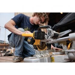 DEWALT DCS361M1 20V Max Cordless Miter Saw Kit