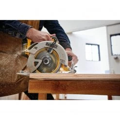 POWER TOOLS Dewalt DCS570P1 20V MAX XR 7-1/4" Circular Saw Kit 19 POWER TOOLS Dewalt DCS570P1 20V MAX XR 7-1/4