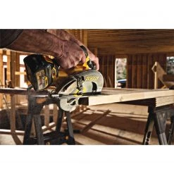 POWER TOOLS Dewalt DCS575T2 - FLEXVOLT™ 60V MAX* 7-1/4" CIRCULAR SAW W/BRAKE KIT (INCLUDES 2 BATT) 18 POWER TOOLS Dewalt DCS575T2 - FLEXVOLT™ 60V MAX* 7-1/4