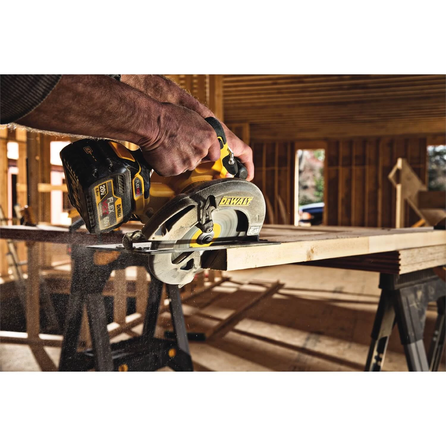 POWER TOOLS Dewalt DCS575T2 - FLEXVOLT™ 60V MAX* 7-1/4" CIRCULAR SAW W/BRAKE KIT (INCLUDES 2 BATT) 10 POWER TOOLS Dewalt DCS575T2 - FLEXVOLT™ 60V MAX* 7-1/4" CIRCULAR SAW W/BRAKE KIT (INCLUDES 2 BATT)