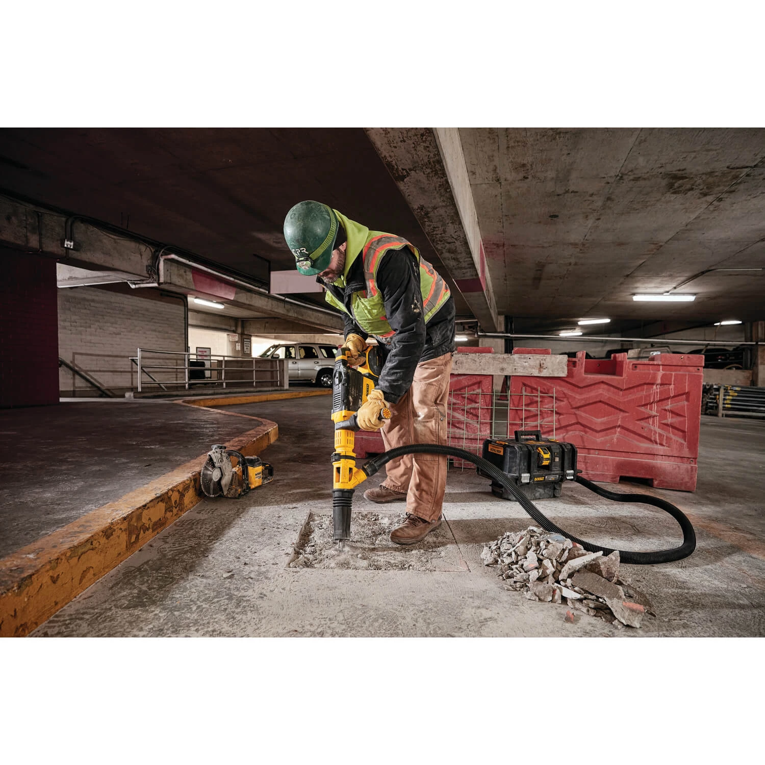 SALE Dewalt DCV585T2 - 60V MAX FLEXVOLT DUST EXTRACTOR KIT 8 SALE Dewalt DCV585T2 - 60V MAX FLEXVOLT DUST EXTRACTOR KIT