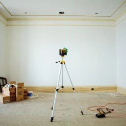 SALE DEWALT DW089LG 12V Beam Battery, Green