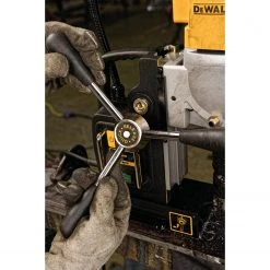 DEWALT DWE1622K 2-Speed Magnetic Drill Press, 2-Inch