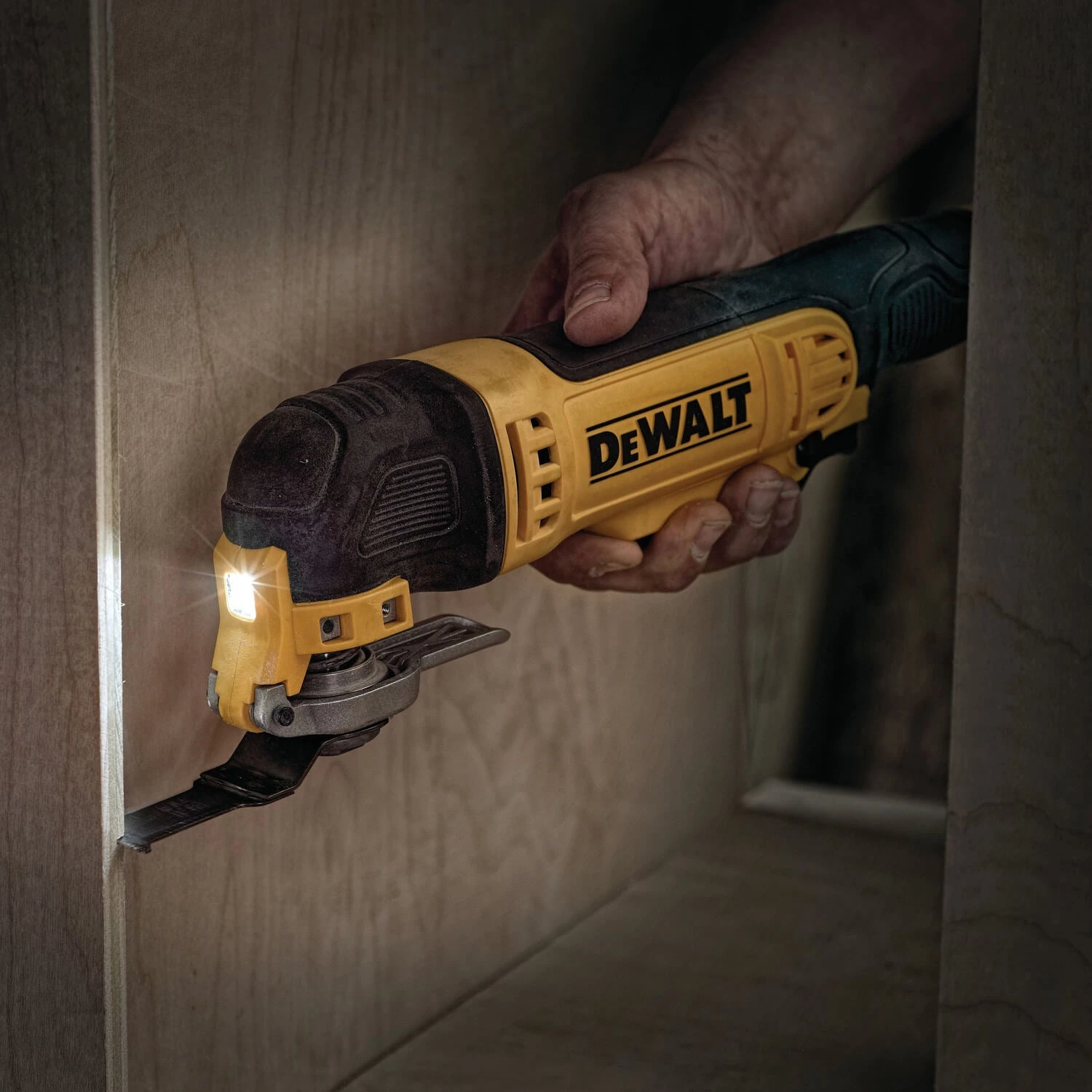 DeWalt DWE315K - Oscillating Multi-Tool Kit SALE 12 DeWalt DWE315K - Oscillating Multi-Tool Kit SALE