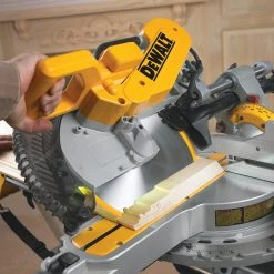 DEWALT DWS780 12-Inch Double Bevel Sliding Compound Miter Saw