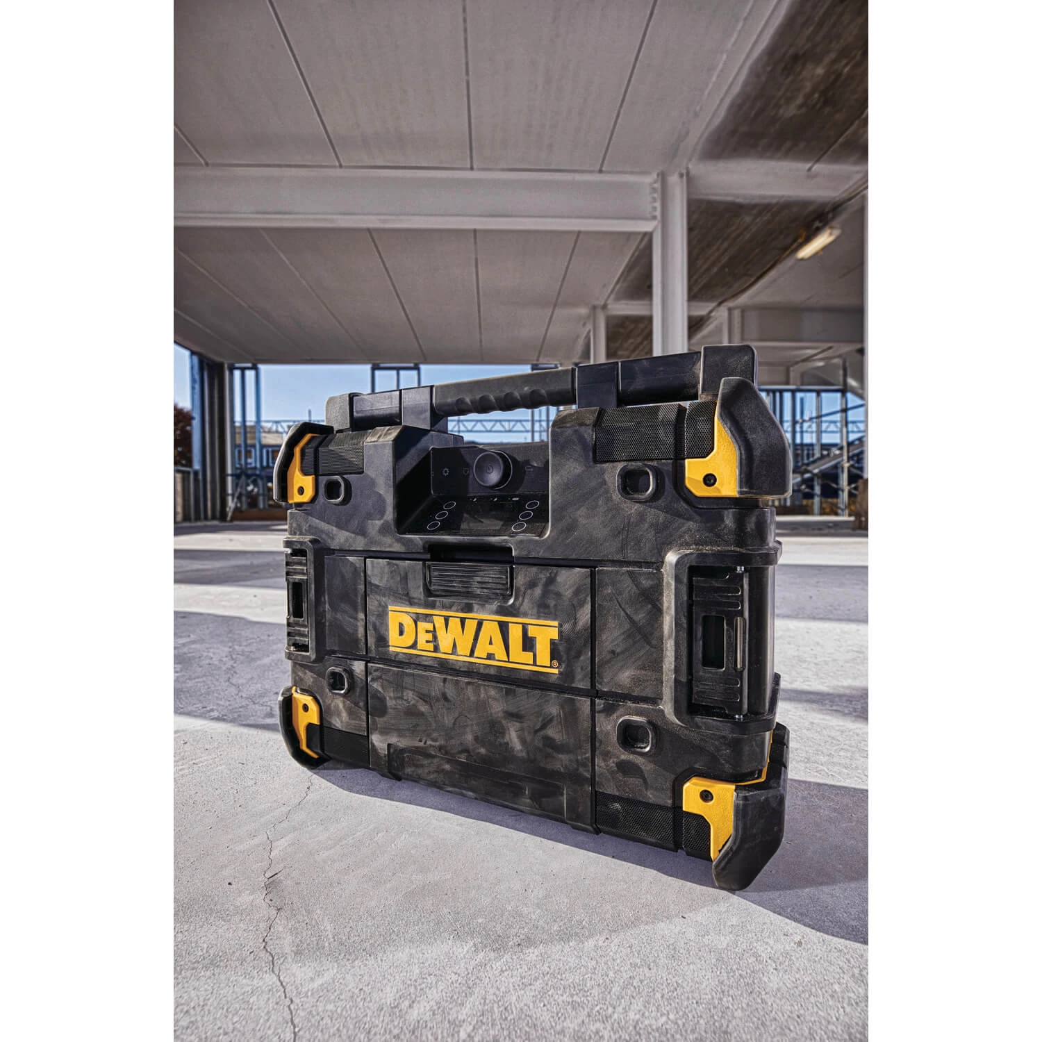 Dewalt DWST17510 - Tstak Bluetooth Radio Charger STORAGE 4 Dewalt DWST17510 - Tstak Bluetooth Radio Charger STORAGE