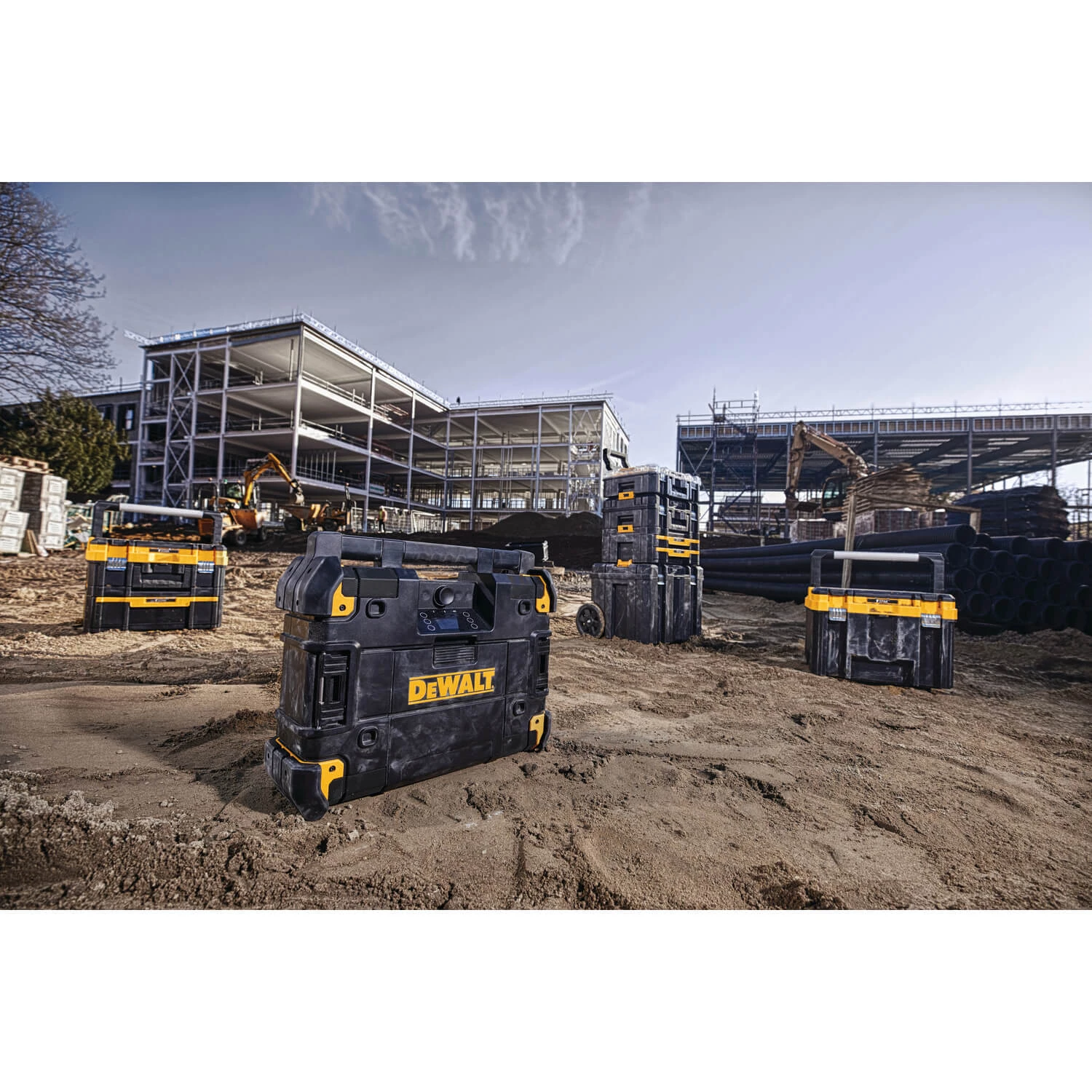 Dewalt DWST17510 - Tstak Bluetooth Radio Charger STORAGE 5 Dewalt DWST17510 - Tstak Bluetooth Radio Charger STORAGE