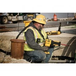 DeWALT DWV012 - 10Gal Dust Extractor Vacuum 17 DeWALT DWV012 - 10Gal Dust Extractor Vacuum