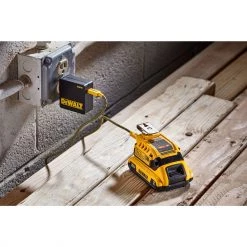 WHAT'S NEW Dewalt DCB094K USB Charging Kit