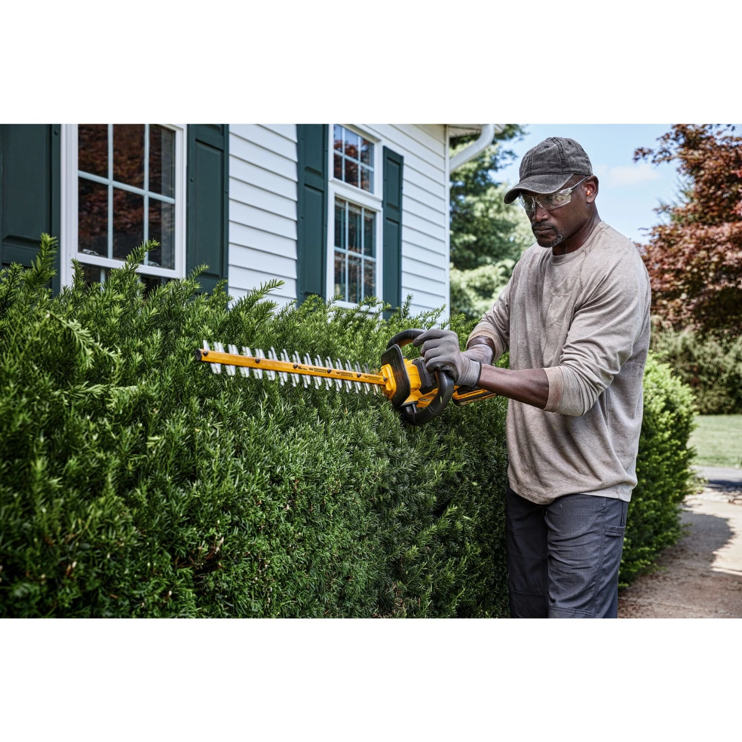 OUTDOOR TOOLS Dewalt DCHT870B 60V MAX* 26 In. Brushless Cordless Hedge Trimmer (Tool Only) 8 OUTDOOR TOOLS Dewalt DCHT870B 60V MAX* 26 In. Brushless Cordless Hedge Trimmer (Tool Only)