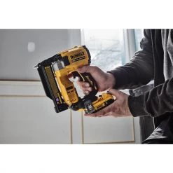 DeWalt DCN623D1 - 20V MAX XR, 23 GAUGE PIN NAILER - (2.0AH) W/ 1 BATTERY AND BAG SALE