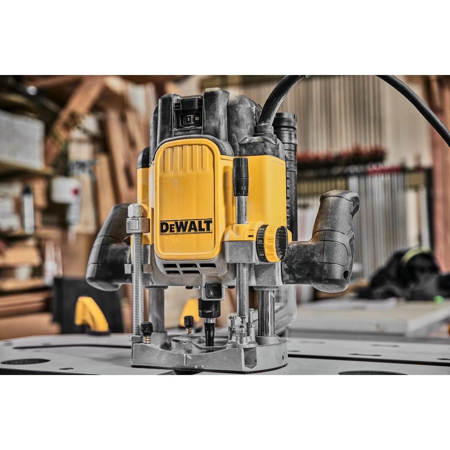 DeWALT DWE625 15 Amp Corded 1/2 In. Plunge Router - Latest Model 13 DeWalt DWE625 - 15 Amp Corded 1/2 In. Plunge Router WHAT'S NEW
