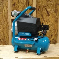SALE Makita MAC700 2 HP 2.6 Gallon Air Compressor